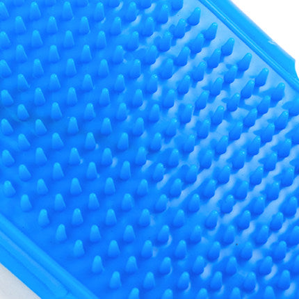 Close-up of the rounded bristles on the bath brush